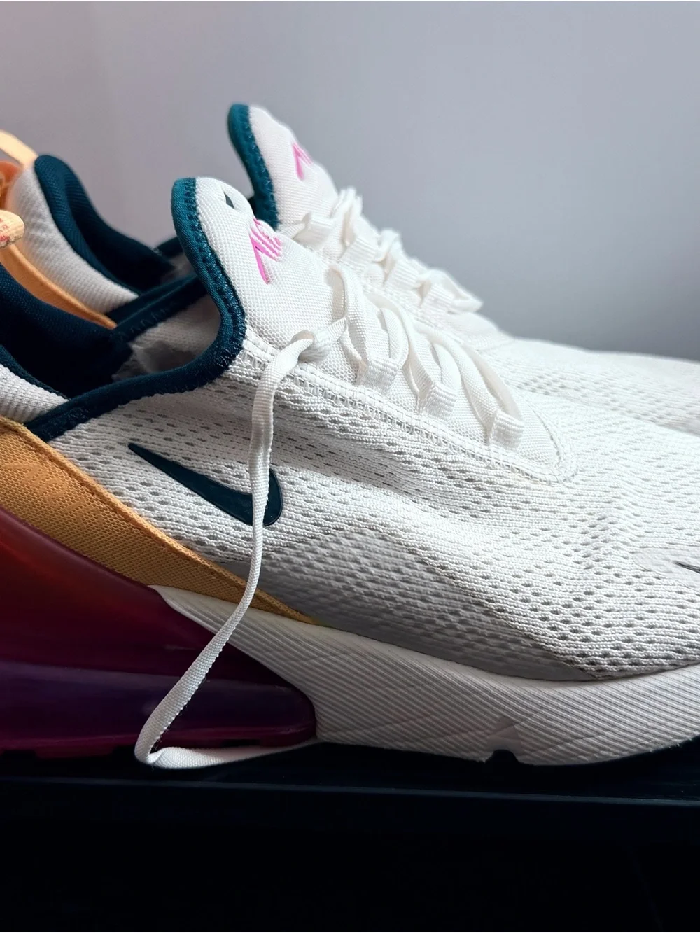 Nike Air270 White Sneakers with Purple Accents